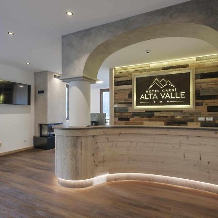 Hotel Garni Alta Valle Vione ภายนอก รูปภาพ