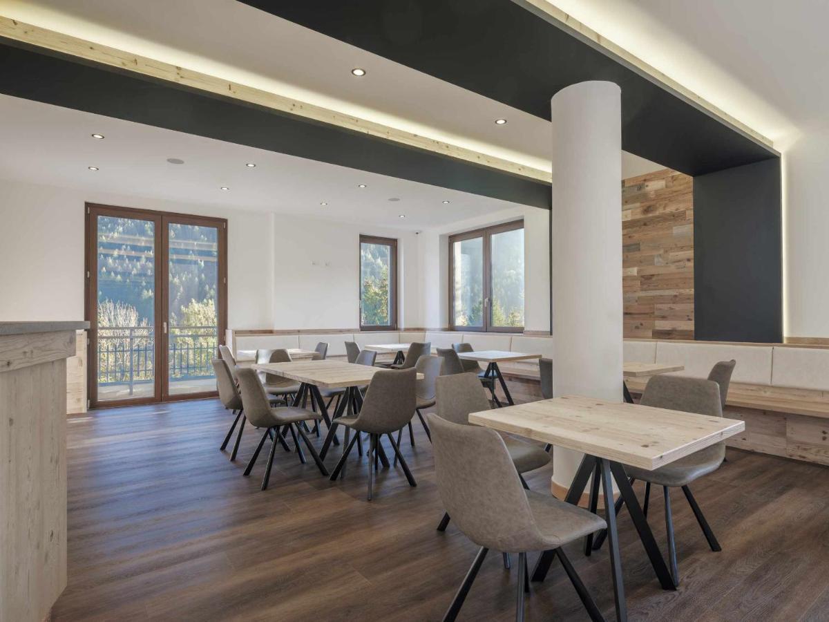 Hotel Garni Alta Valle Vione ภายนอก รูปภาพ