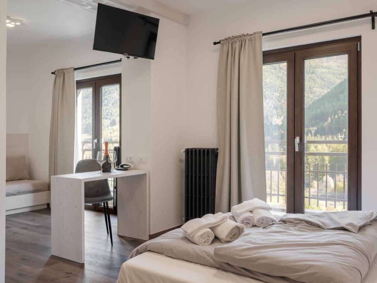 Hotel Garni Alta Valle Vione ภายนอก รูปภาพ