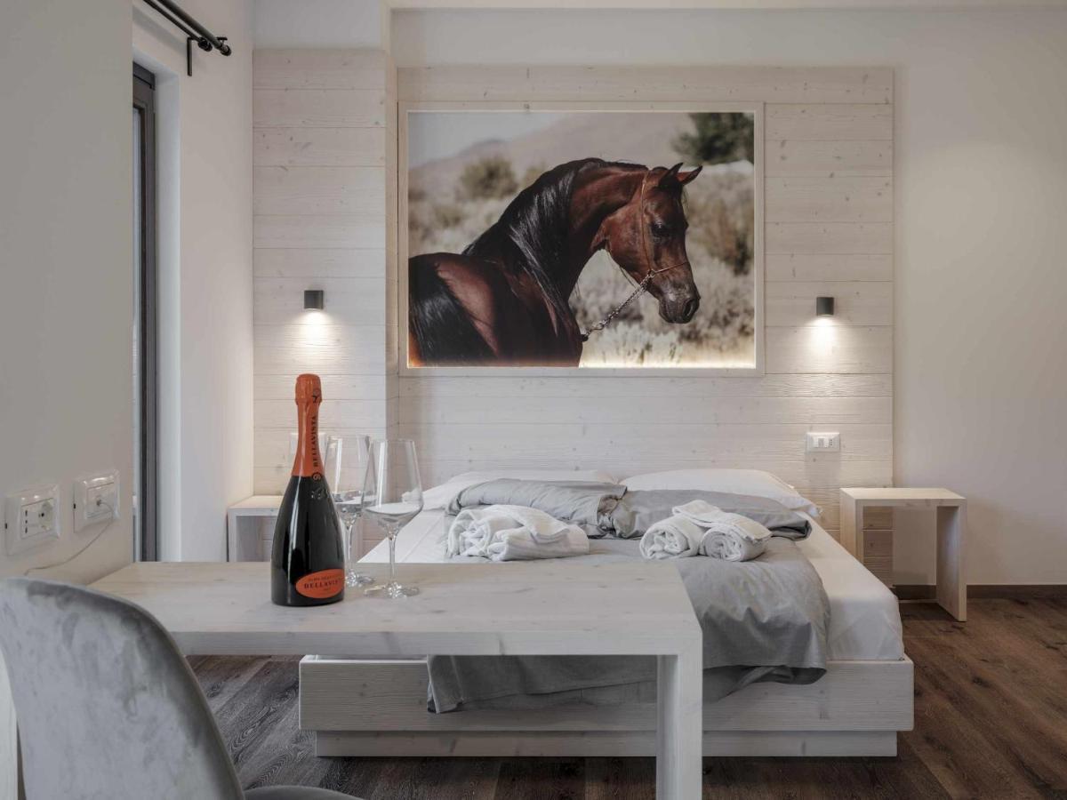 Hotel Garni Alta Valle Vione ภายนอก รูปภาพ